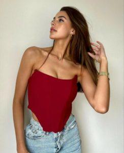 mina escort